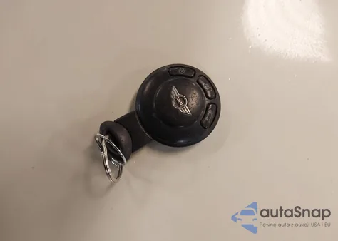 2010 Mini Cooper Clubman z USA, uszkodzony, nr VIN WMWML3C50ATX36919